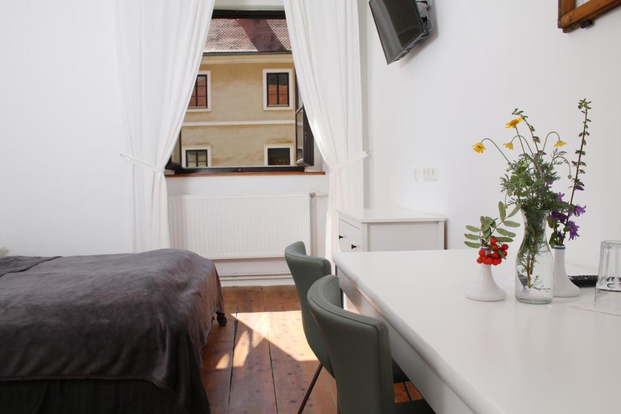 Hotel Im Stift Neuberg Neuberg an der Muerz Luaran gambar