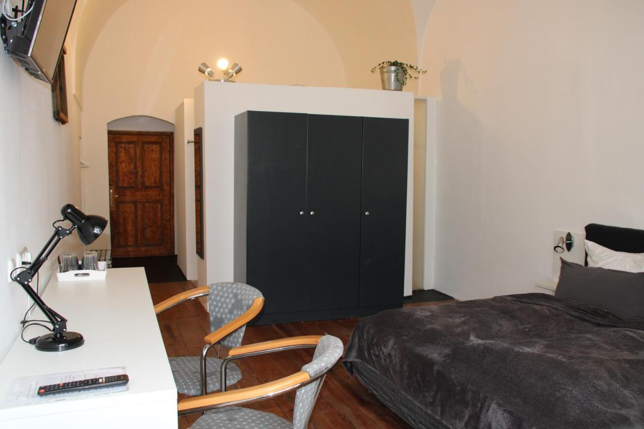 Hotel Im Stift Neuberg Neuberg an der Muerz Luaran gambar